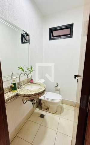 Apartamento para alugar com 130m², 4 quartos e 2 vagas Apartamento para alugar com 130m², 4 quartos e 2 vagasLavabo
