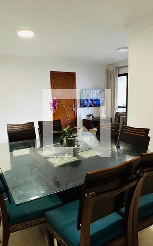 Apartamento para alugar com 130m², 4 quartos e 2 vagas Apartamento para alugar com 130m², 4 quartos e 2 vagasSala