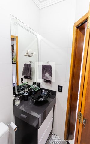 Apartamento à venda com 101m², 2 quartos e 1 vaga Apartamento à venda com 101m², 2 quartos e 1 vagaBanheiro da Suíte
