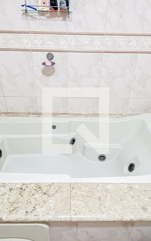 Casa à venda com 540m², 5 quartos e 8 vagas Casa à venda com 540m², 5 quartos e 8 vagasBanheiro da Suíte 2