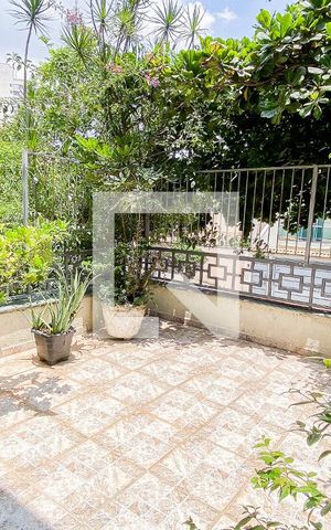 Casa à venda com 540m², 5 quartos e 8 vagas Casa à venda com 540m², 5 quartos e 8 vagasVaranda Sala de Estar 2