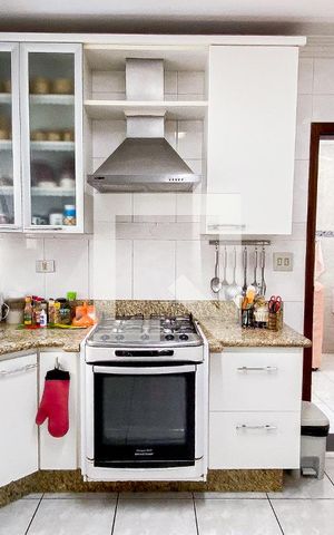 Casa à venda com 540m², 5 quartos e 8 vagas Casa à venda com 540m², 5 quartos e 8 vagasCozinha
