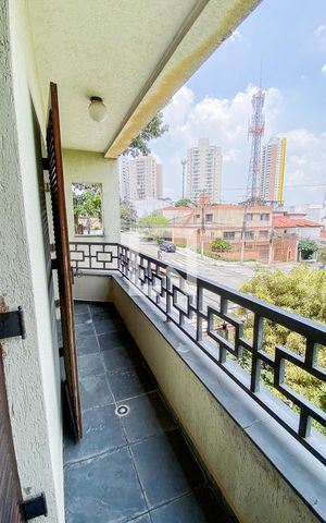 Casa à venda com 540m², 5 quartos e 8 vagas Casa à venda com 540m², 5 quartos e 8 vagasVaranda Suite 3