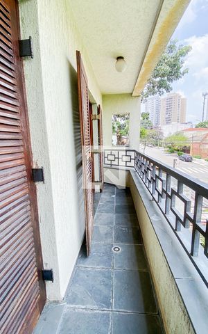 Casa à venda com 540m², 5 quartos e 8 vagas Casa à venda com 540m², 5 quartos e 8 vagasVaranda Suite 3