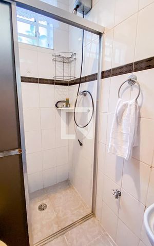 Casa à venda com 540m², 5 quartos e 8 vagas Casa à venda com 540m², 5 quartos e 8 vagasGaragem - Banheiro
