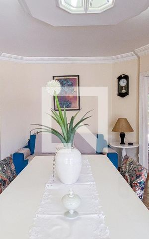 Casa à venda com 540m², 5 quartos e 8 vagas Casa à venda com 540m², 5 quartos e 8 vagasSala de Jantar