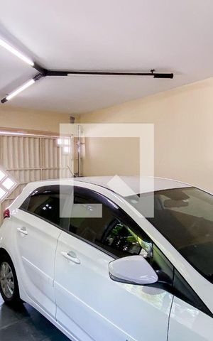 Casa à venda com 540m², 5 quartos e 8 vagas Casa à venda com 540m², 5 quartos e 8 vagasGaragem
