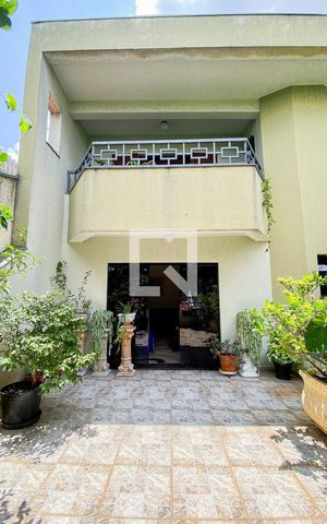 Casa à venda com 540m², 5 quartos e 8 vagas Casa à venda com 540m², 5 quartos e 8 vagasVaranda Sala de Estar 2