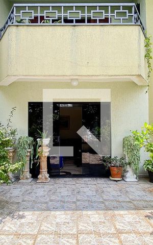 Casa à venda com 540m², 5 quartos e 8 vagas Casa à venda com 540m², 5 quartos e 8 vagasVaranda Sala de Estar 2