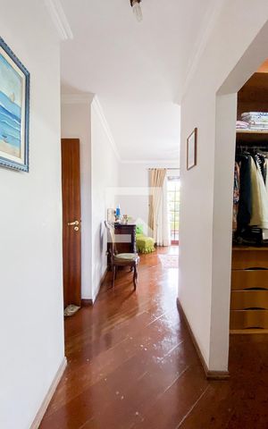 Casa à venda com 540m², 5 quartos e 8 vagas Casa à venda com 540m², 5 quartos e 8 vagasSuite 1