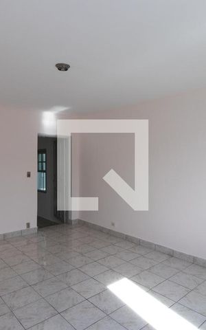 Casa à venda com 165m², 2 quartos e 3 vagas Casa à venda com 165m², 2 quartos e 3 vagasQuarto 1