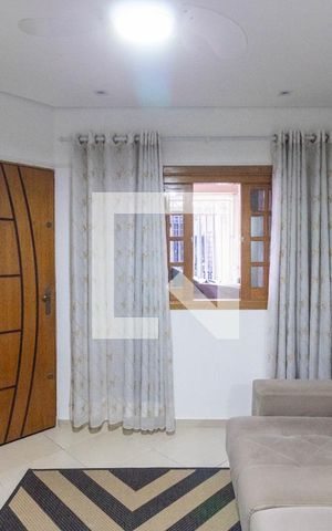 Casa à venda com 220m², 2 quartos e 2 vagas Casa à venda com 220m², 2 quartos e 2 vagasSala