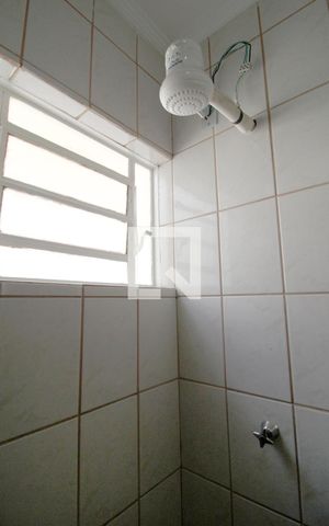 Casa para alugar com 130m², 4 quartos e 2 vagasBanheiro