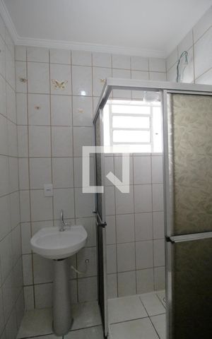 Casa para alugar com 130m², 4 quartos e 2 vagasBanheiro