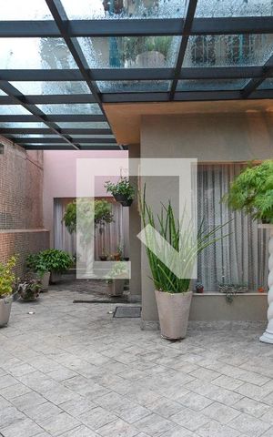 Casa à venda com 215m², 3 quartos e 2 vagasGaragem