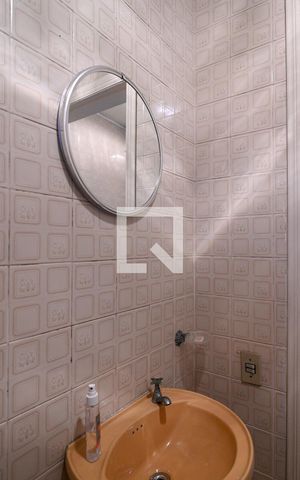Casa à venda com 215m², 3 quartos e 2 vagasBanheiro de Serviço
