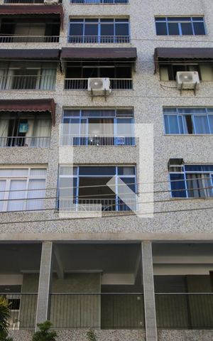Apartamento à venda com 59m², 2 quartos e sem vagaAdesivo