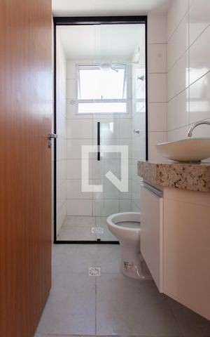 Apartamento para alugar com 45m², 2 quartos e 1 vaga Apartamento para alugar com 45m², 2 quartos e 1 vagaBanheiro