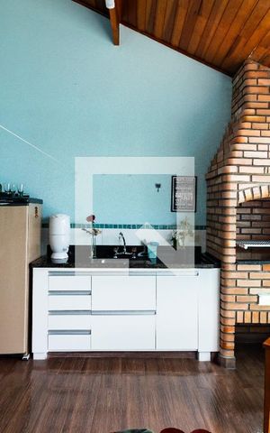 Apartamento à venda com 145m², 3 quartos e 2 vagas Apartamento à venda com 145m², 3 quartos e 2 vagasChurrasqueira
