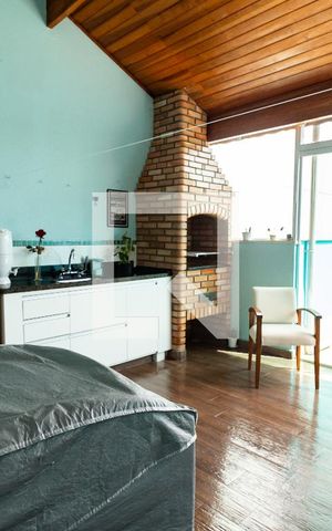Apartamento à venda com 145m², 3 quartos e 2 vagas Apartamento à venda com 145m², 3 quartos e 2 vagasÁrea de Serviço