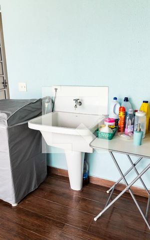Apartamento à venda com 145m², 3 quartos e 2 vagas Apartamento à venda com 145m², 3 quartos e 2 vagasÁrea de Serviço
