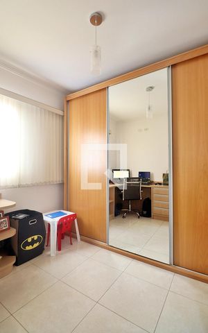 Apartamento à venda com 82m², 3 quartos e 2 vagasQuarto 3