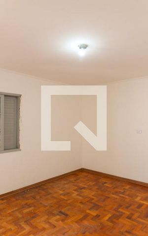Casa para alugar com 350m², 5 quartos e 10 vagas Casa para alugar com 350m², 5 quartos e 10 vagasQuarto 4