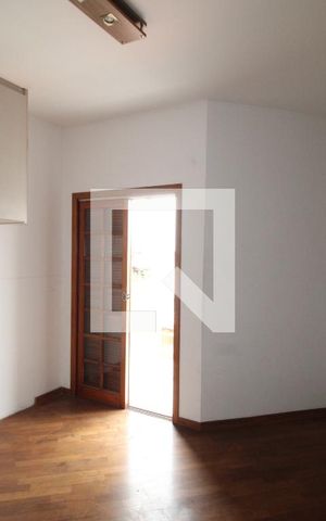 Casa para alugar com 200m², 3 quartos e 5 vagasQuarto 1 - suíte