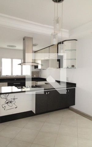 Casa para alugar com 200m², 3 quartos e 5 vagasCozinha