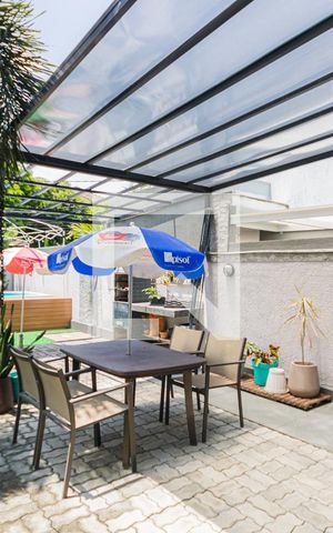Casa de condomínio à venda com 364m², 4 quartos e 4 vagas Casa de condomínio à venda com 364m², 4 quartos e 4 vagasChurrasqueira