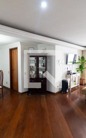 Apartamento à venda com 125m², 3 quartos e 2 vagas Apartamento à venda com 125m², 3 quartos e 2 vagasSala