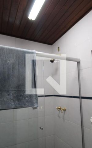 Casa à venda com 800m², 5 quartos e 3 vagasBanheiro da suíte 1