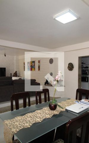 Casa à venda com 800m², 5 quartos e 3 vagasSala