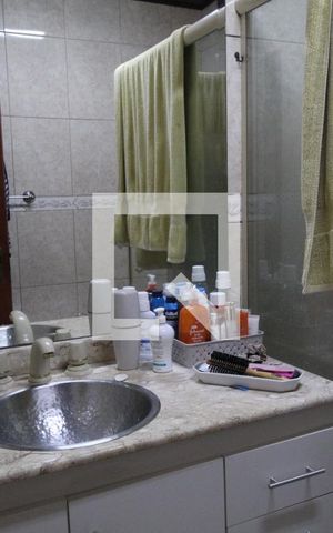 Casa à venda com 800m², 5 quartos e 3 vagasBanheiro da suíte 3