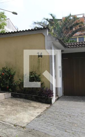 Casa à venda com 800m², 5 quartos e 3 vagasFachada