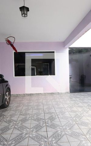 Casa à venda com 200m², 3 quartos e 2 vagasGaragem