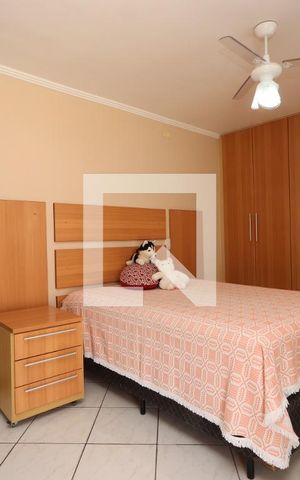 Casa à venda com 200m², 3 quartos e 2 vagasSuíte
