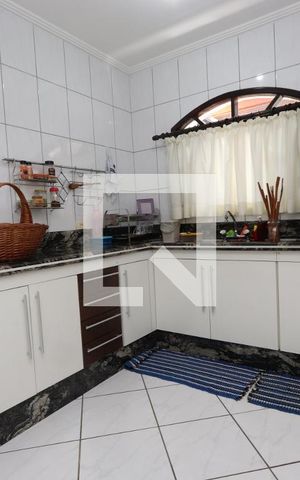 Casa à venda com 200m², 3 quartos e 2 vagasCozinha