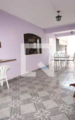 Casa à venda com 200m², 3 quartos e 2 vagasSalão