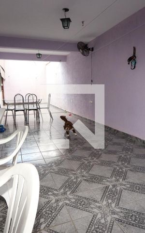 Casa à venda com 200m², 3 quartos e 2 vagasSalão