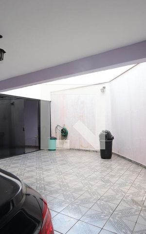 Casa à venda com 200m², 3 quartos e 2 vagasGaragem