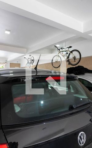 Casa à venda com 290m², 3 quartos e 5 vagas Casa à venda com 290m², 3 quartos e 5 vagasGaragem