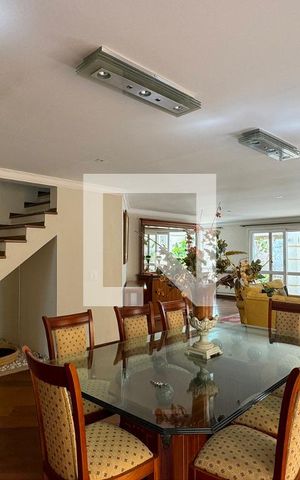Casa de condomínio à venda com 600m², 4 quartos e 6 vagasSala de Jantar