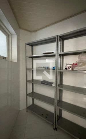 Casa de condomínio à venda com 600m², 4 quartos e 6 vagasDespensa