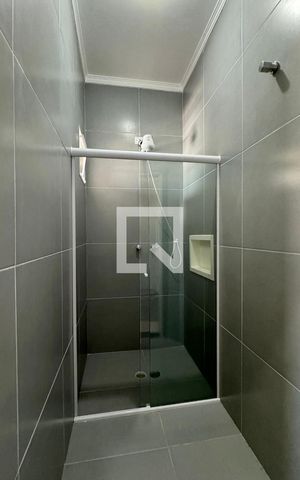 Casa de condomínio à venda com 600m², 4 quartos e 6 vagasBanheiro