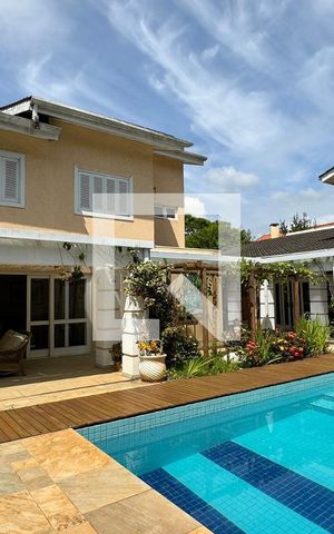 Casa de condomínio à venda com 600m², 4 quartos e 6 vagasPiscina
