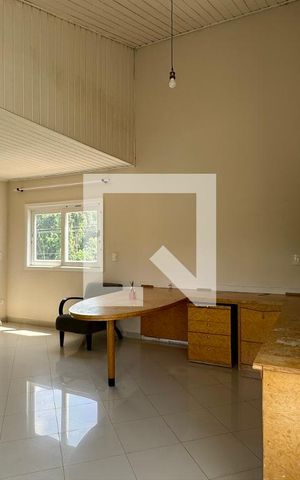 Casa de condomínio à venda com 600m², 4 quartos e 6 vagasEscritório