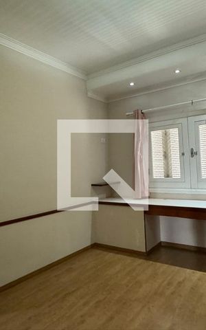 Casa de condomínio à venda com 600m², 4 quartos e 6 vagasSuíte 4
