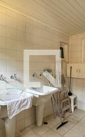Casa de condomínio à venda com 600m², 4 quartos e 6 vagasÁrea de Serviço