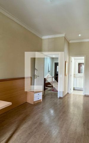 Casa de condomínio à venda com 600m², 4 quartos e 6 vagasSuíte 2
